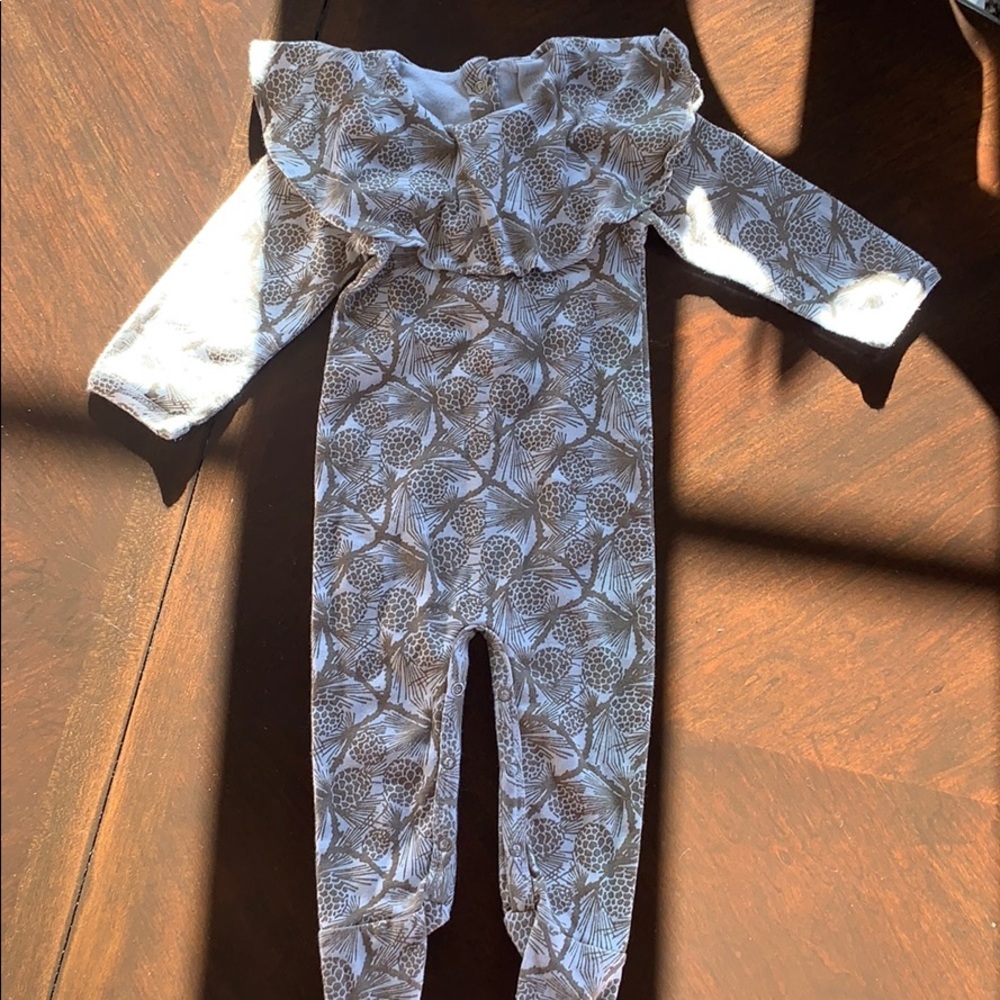 Pinecone Kate Quinn Footie